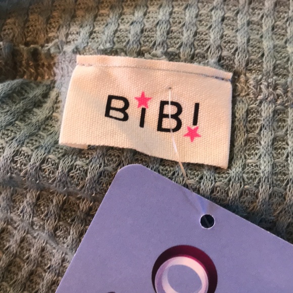 Women’s long sleeve v-neck top NWT   SIZE SMALL - Picture 8 of 11